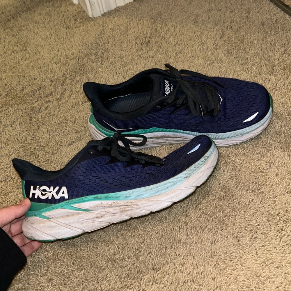 Women’s Hoka Clifton 8 sneakers size 6.5